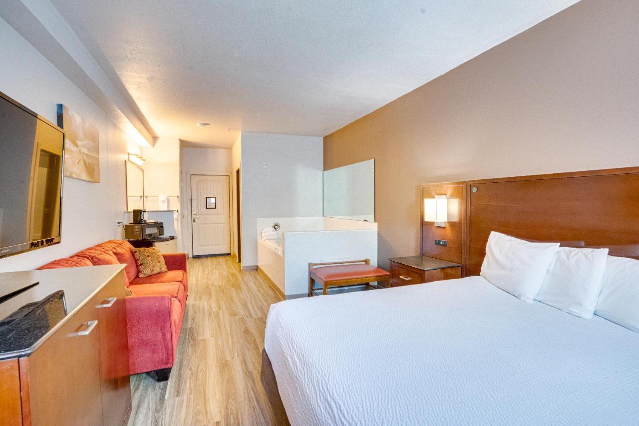 The Ashley Inn & Suites Lincoln City Exterior photo
